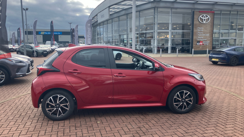 Toyota Yaris 1.5 Hybrid Design 5dr CVT Hybrid Hatchback